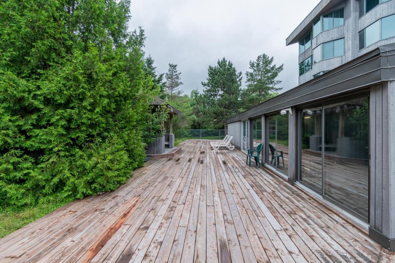 Condo Avec Parc Aquatique ! Beaupré Dış mekan fotoğraf